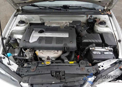 2004 Hyundai Elantra Gls/Gt из США, поврежденный, VIN KMHDN46D24U803617